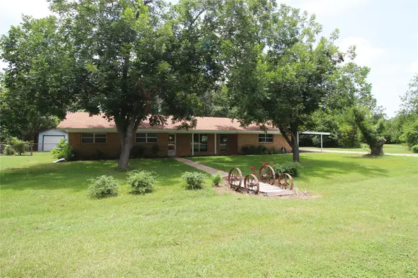741 W Bell St, Bartlett, TX 76511