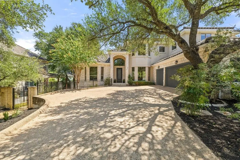 5 Tiburon Ct, The Hills, TX 78738 - #1