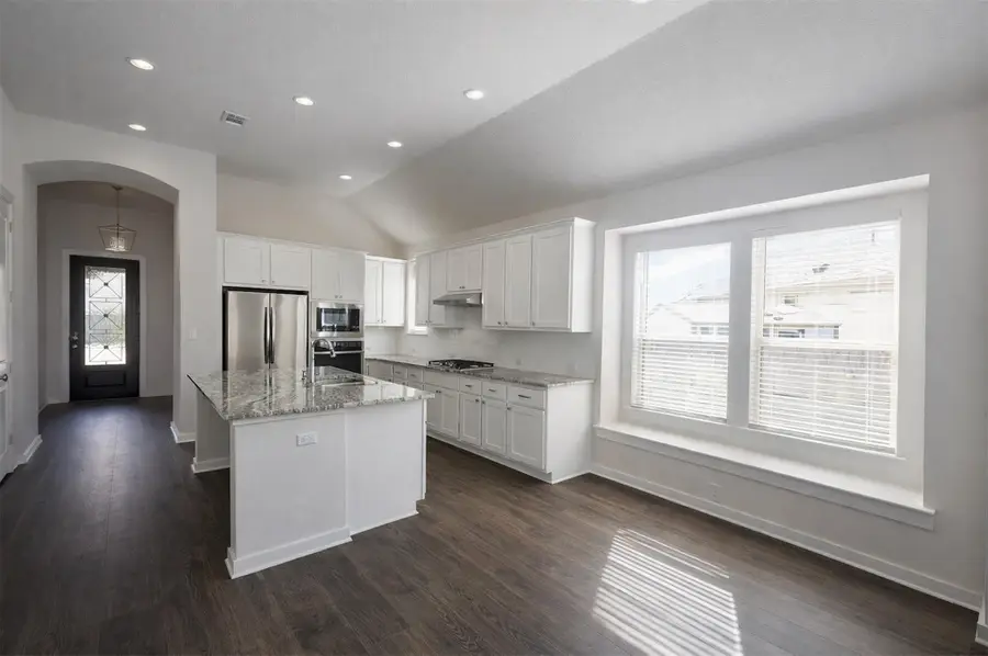 155 Rosebush Dr, Liberty Hill, TX 78642 - #2