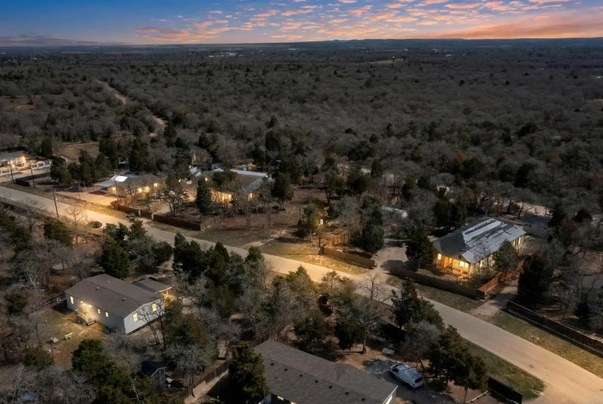 147 SE Jasmine Hts Se, Elgin, TX 78621 - #1