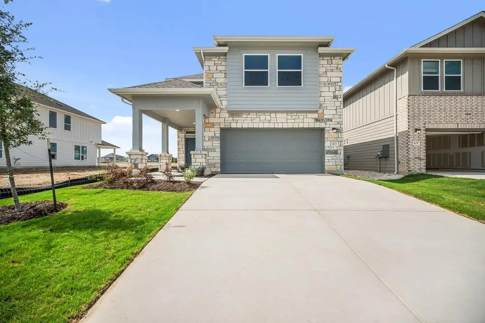 185 Young St, Buda, TX 78610 - #1