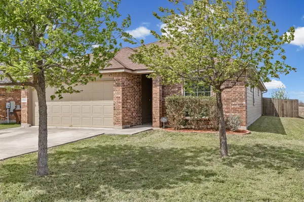 1513 Monte Vista Dr, Lockhart, TX 78644