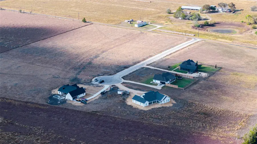 103 Country View Ln, Schulenburg, TX 78956 - #2