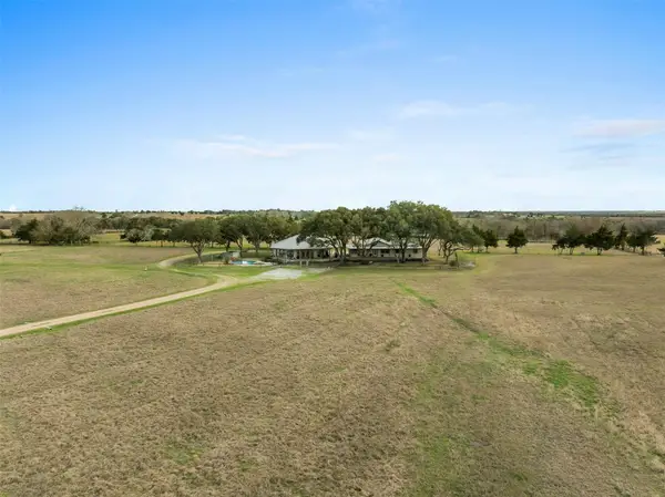 2346 Bruno Rd, Schulenburg, TX 78956