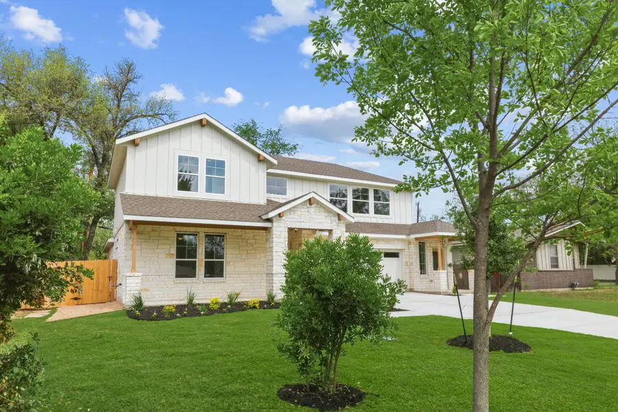 1412 Kent St, Taylor, TX 76574 - #2