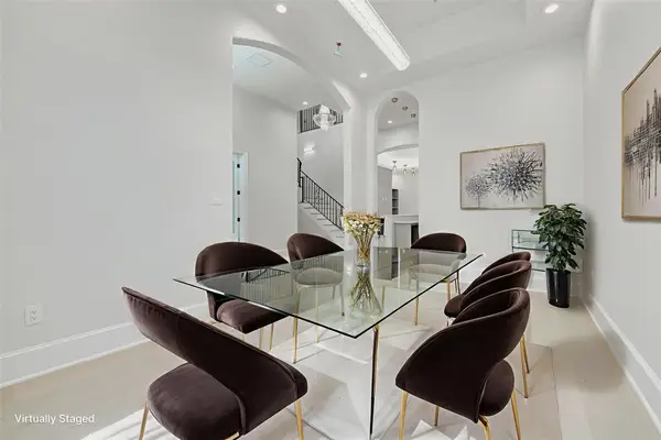 2822 Westgrove Ln, Houston, TX 77027