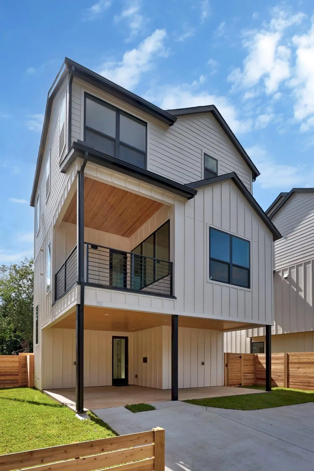 301 N Pleasant Valley Rd #2, Austin, TX 78702 - #1