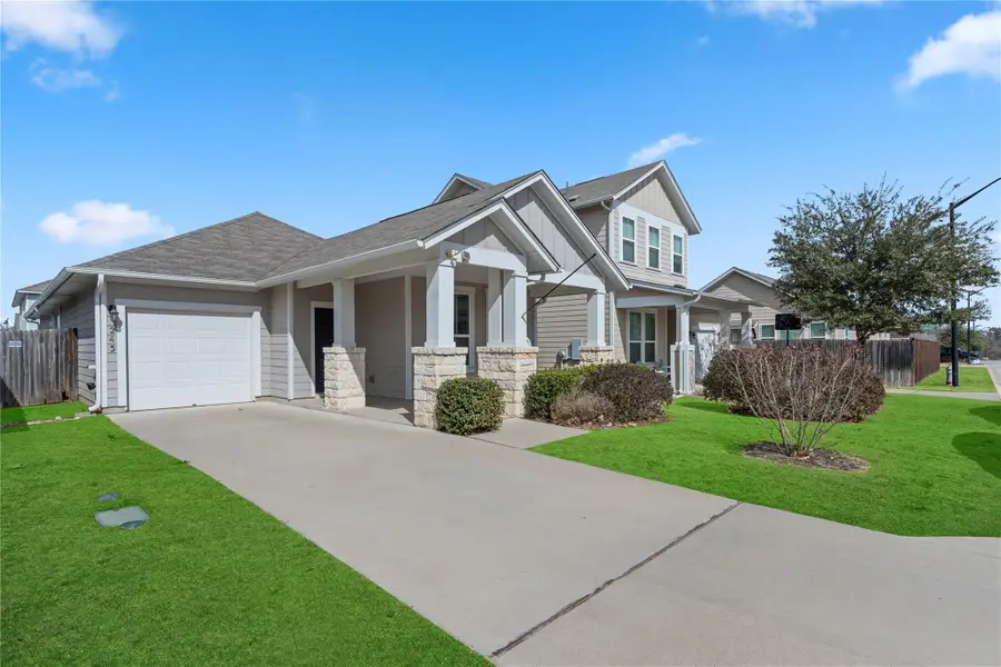 245 E Broade St, Leander, TX 78641 - #2