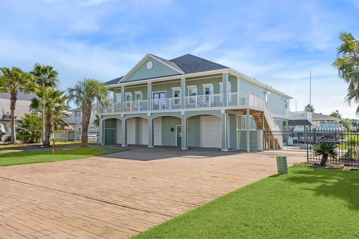 1315 Tiki Dr, Galveston, TX 77554 - Image #1