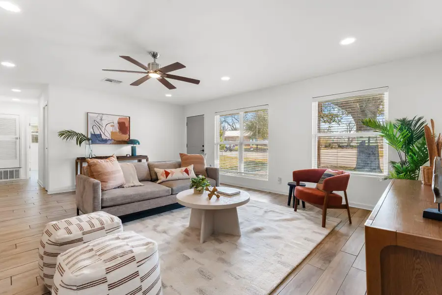 1900 Ohlen Rd, Austin, TX 78757 - #3