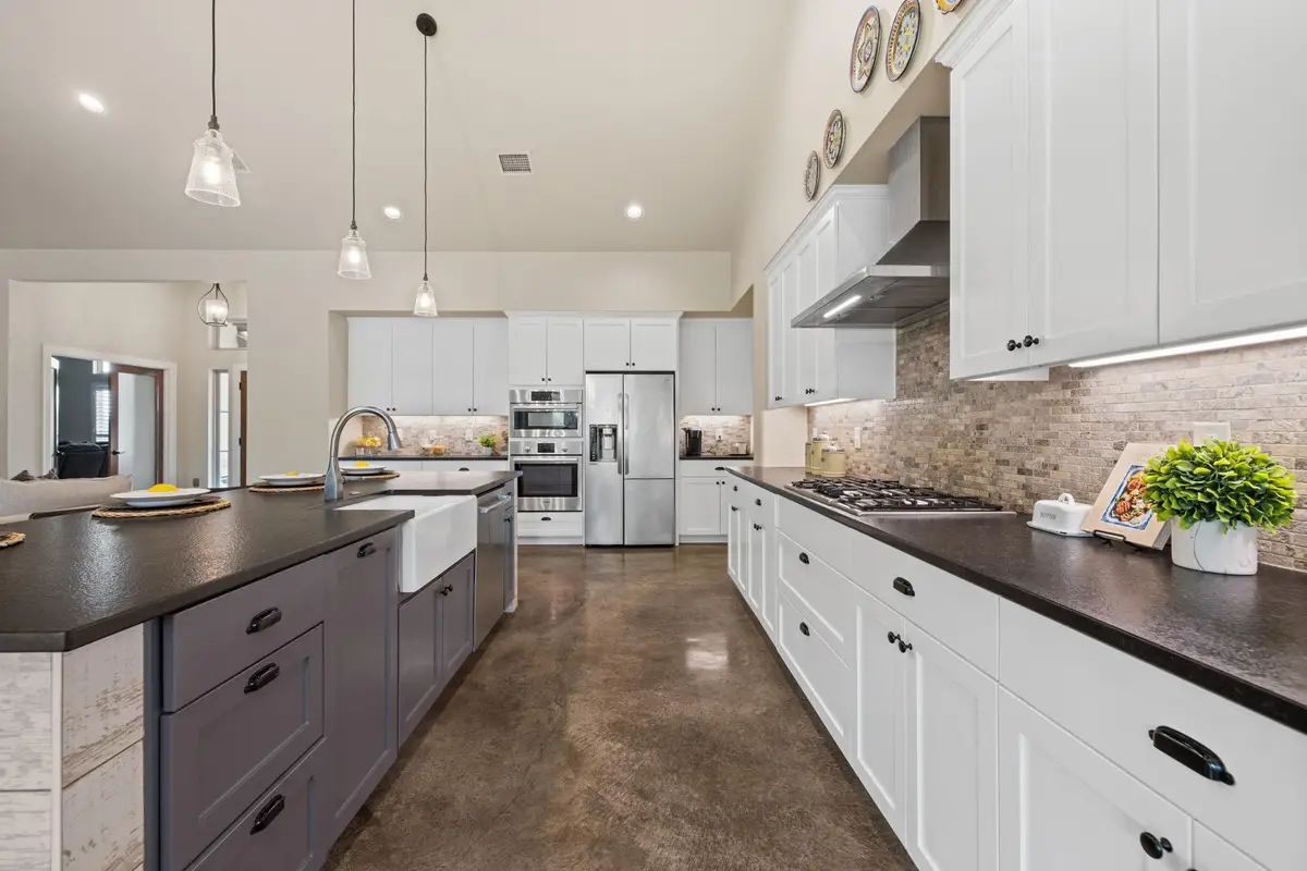 909 Highland Spring Ln, Georgetown, TX 78633 - #1