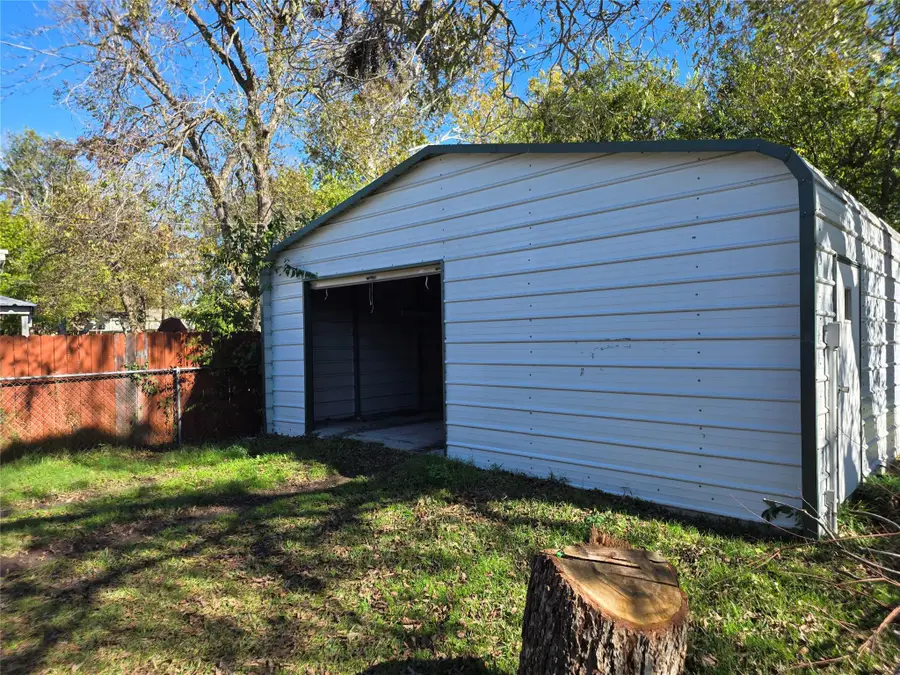 1903 S 13th St, Temple, TX 76504 - Image #2