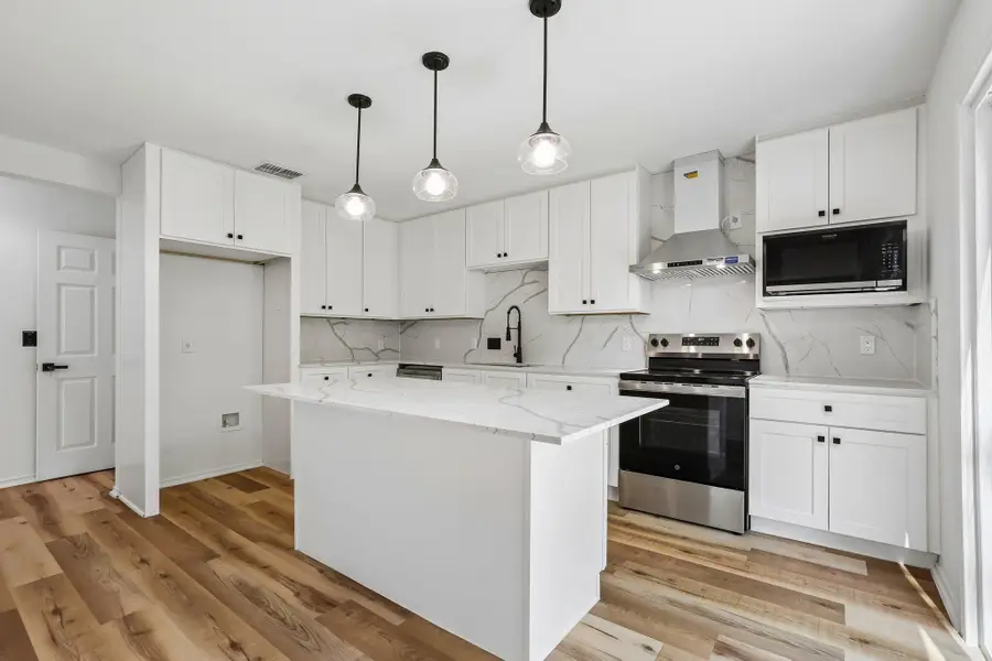 4504 Lyra Cir, Austin, TX 78744 - #2