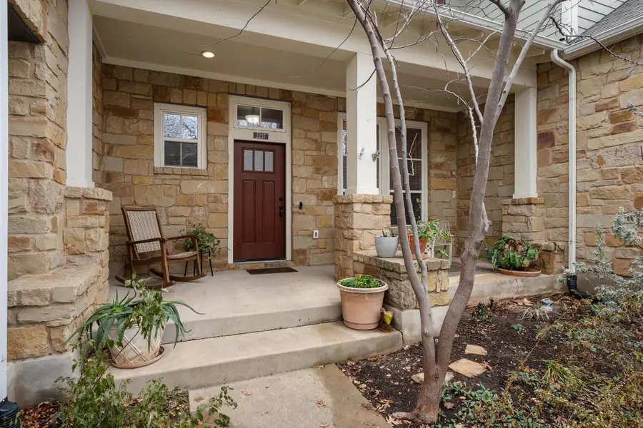 2237 Zach Scott St, Austin, TX 78723 - Image #2
