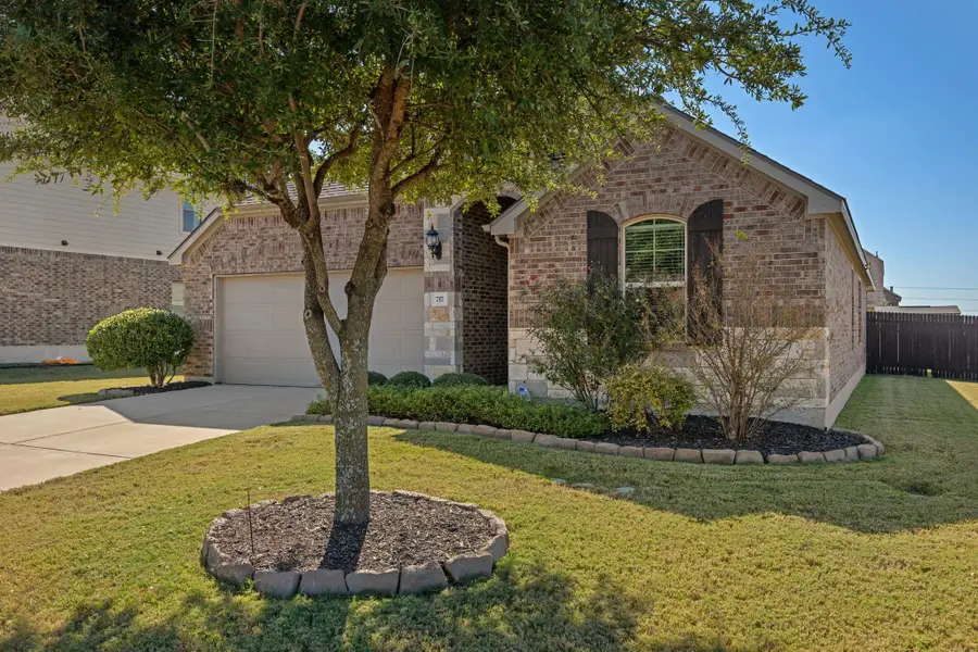 717 N Emory Cv, Hutto, TX 78634 - Image #2