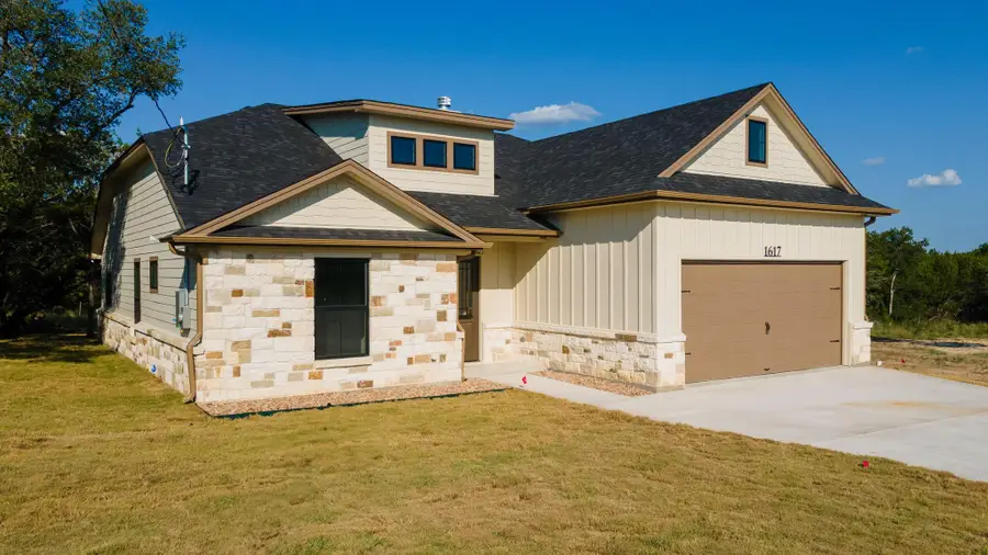 1617 Badger Ln, Lampasas, TX 76550 - Image #2