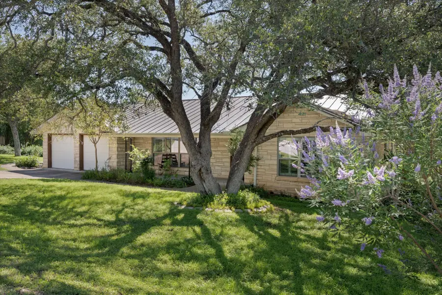 401 Crestview Dr, Marble Falls, TX 78654 - #2