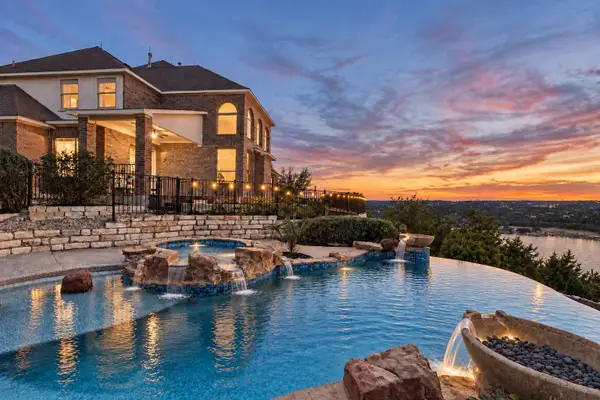 2702 Lakehurst Rd, Spicewood, TX 78669