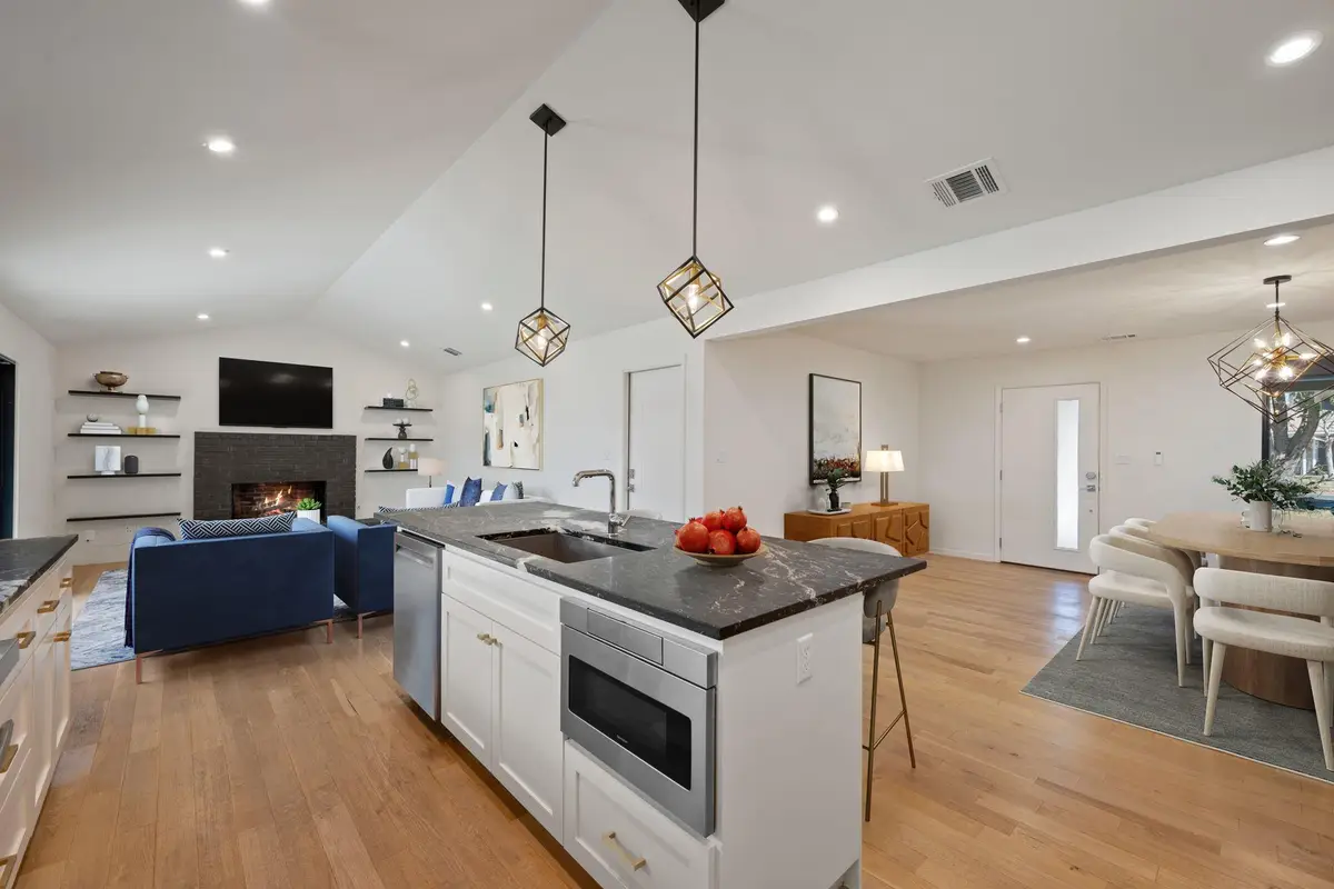 2111 Teakwood Dr, Austin, TX 78757 - #1