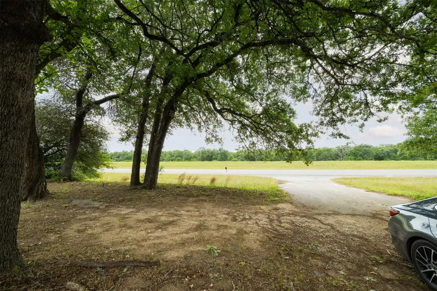 660 E Highway 290 Highway E, Elgin, TX 78621 - #2