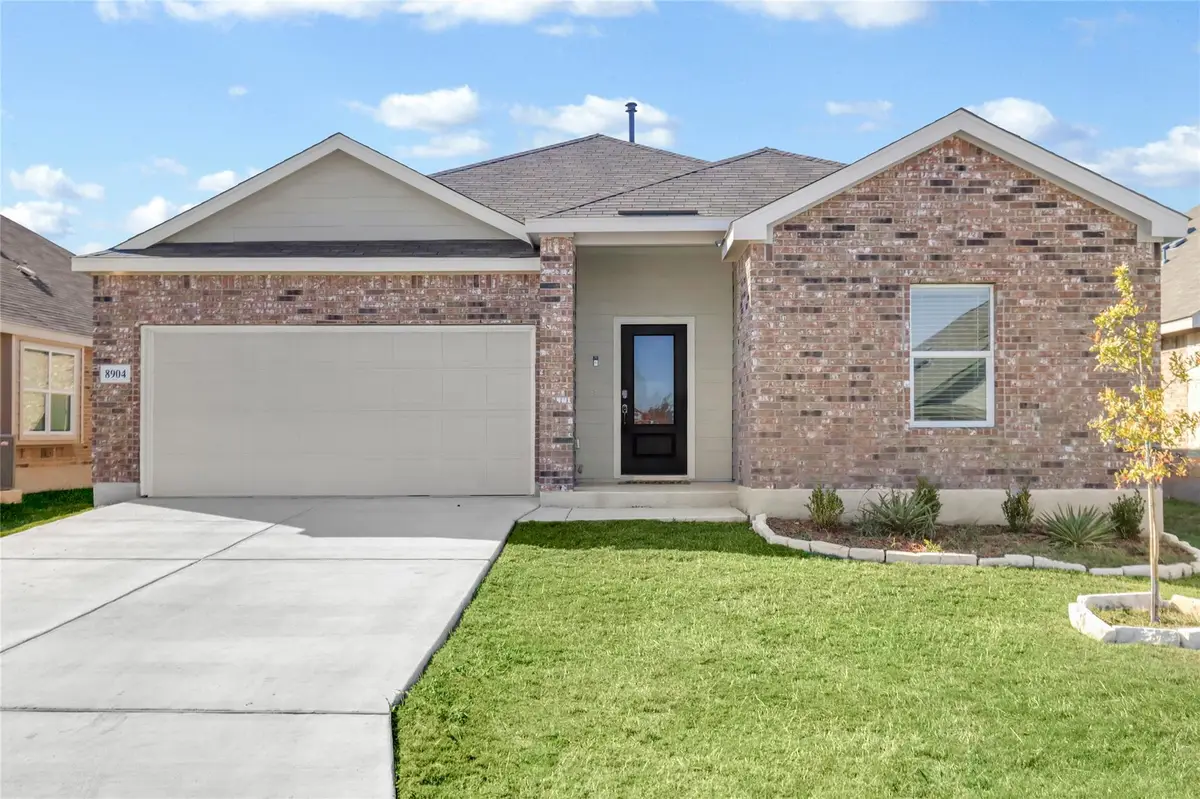 8904 James Bowie, Seguin, TX 78155 - Image #1