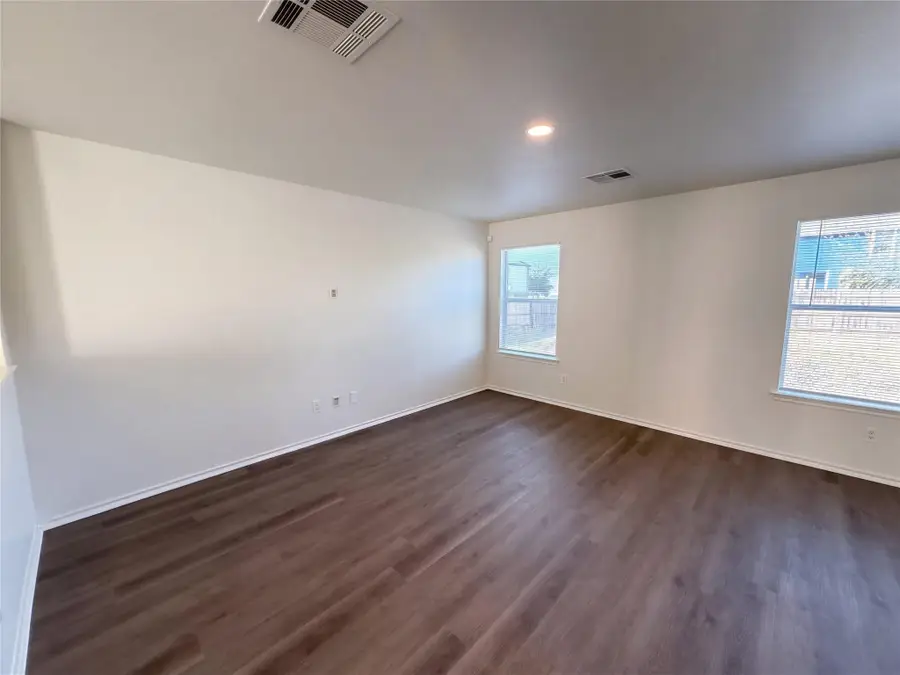 230 Phillips St, Hutto, TX 78634 - #3