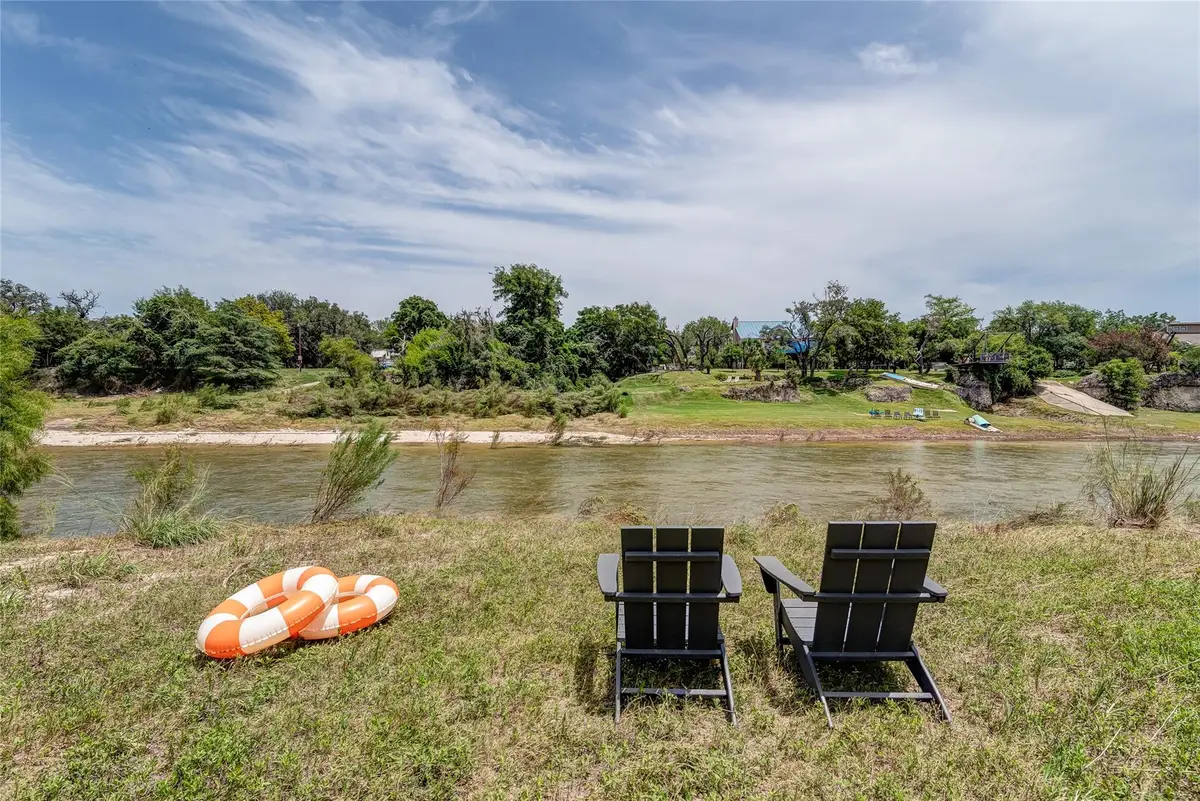 1424 Lakeshore Dr N, Bandera, TX 78003 - #1