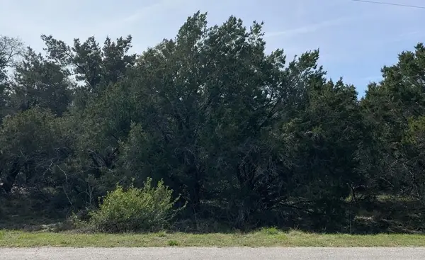 20307 Rockpark Ln, Lago Vista, TX 78645