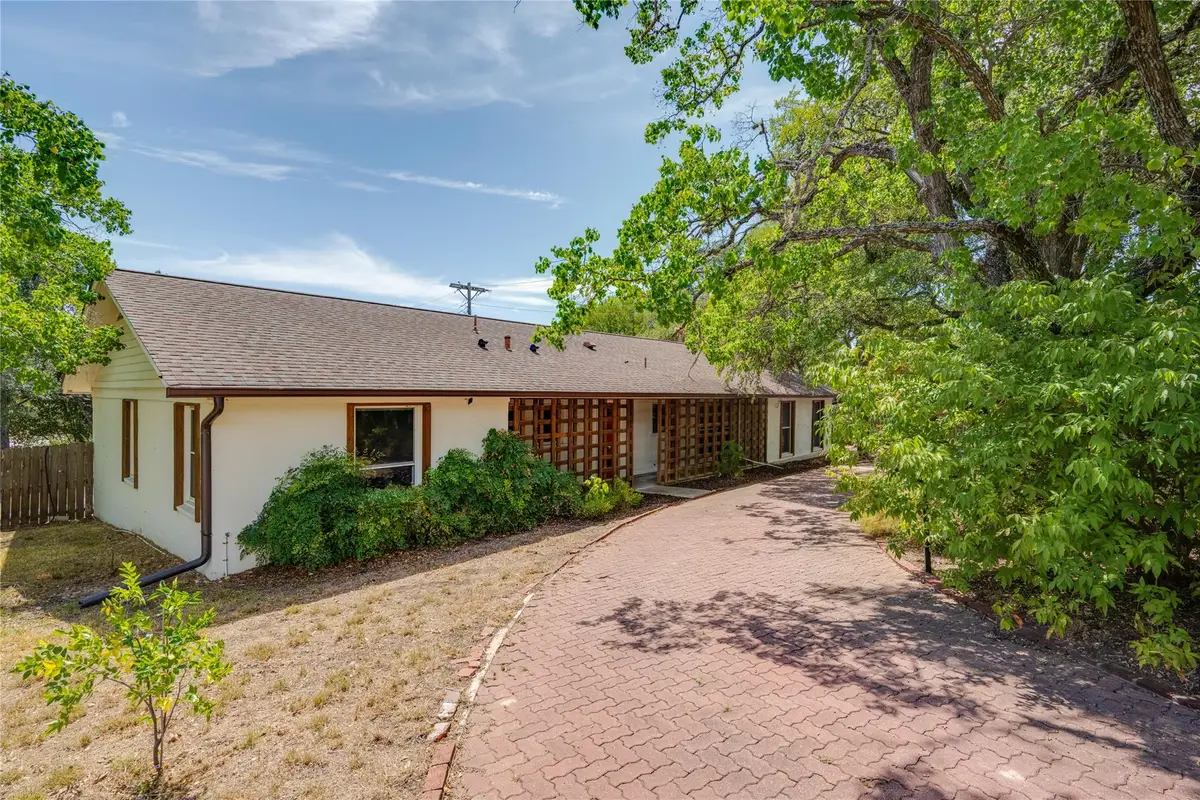 2801 Cedarview Dr, Austin, TX 78704 - Image #1