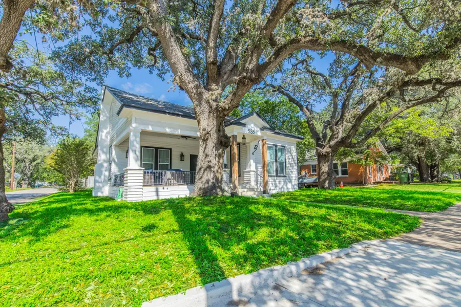 535 S Main St, Lockhart, TX 78644 - #2