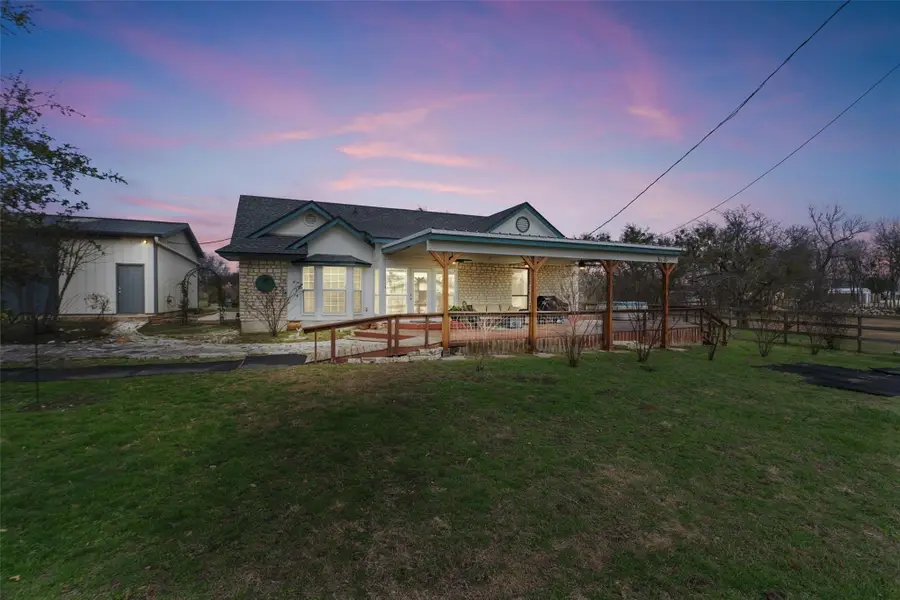 281 Lemens Ave, Hutto, TX 78634 - Image #2