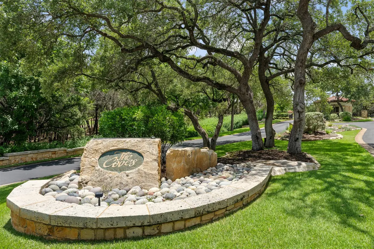 906 Moonlight Bay Dr, Spicewood, TX 78669 - #1