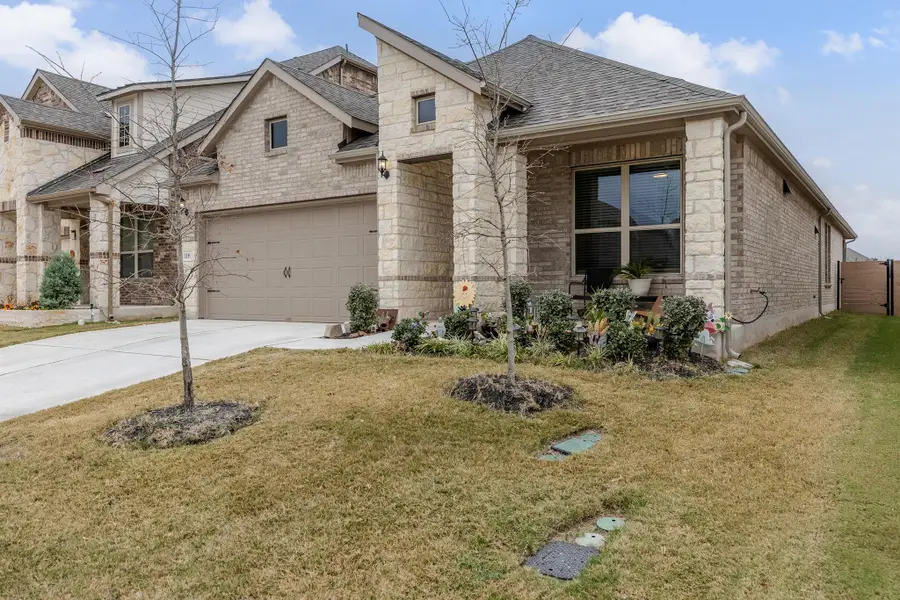 116 Raleigh Dr, Georgetown, TX 78633 - #2