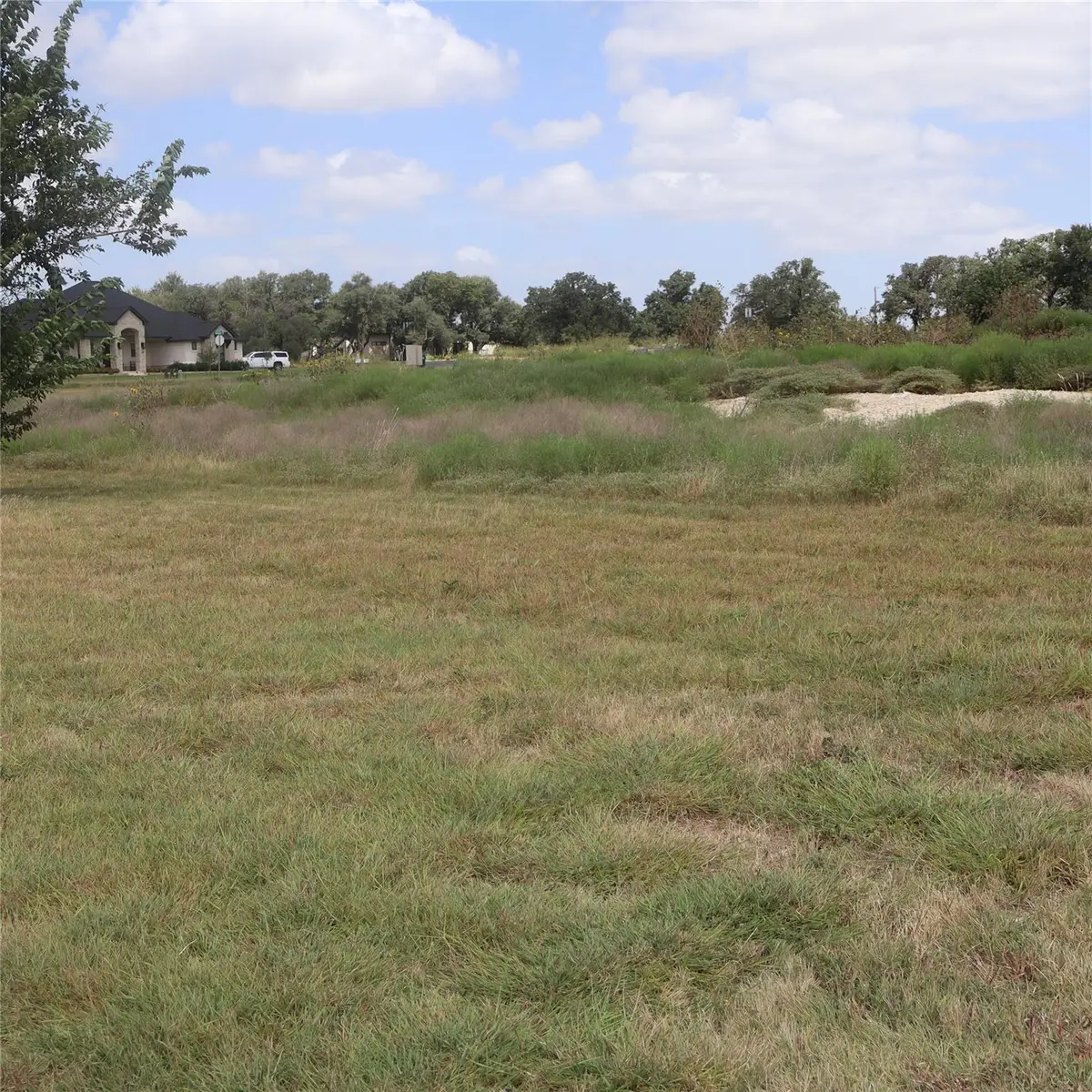105 Huerta Rd, Florence, TX 76527 - #1