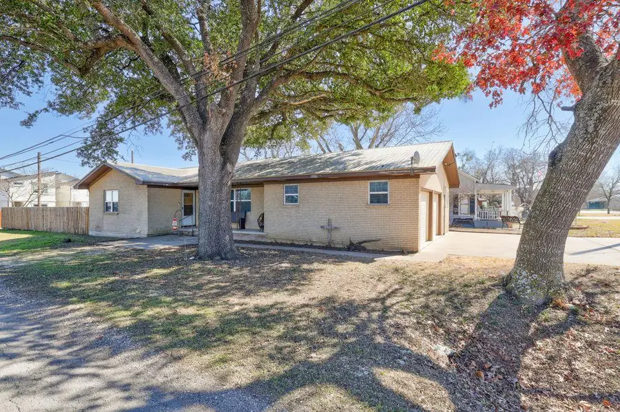 309 W Avenue H Ave, Jarrell, TX 76537 - Image #3