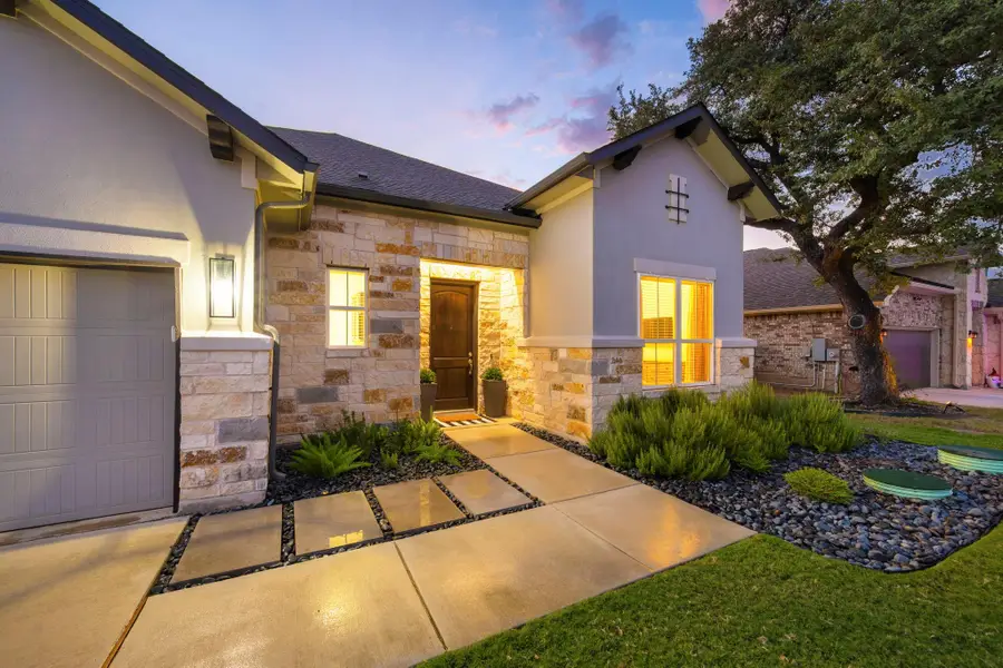 1189 Hammock Gln, New Braunfels, TX 78132 - Image #2