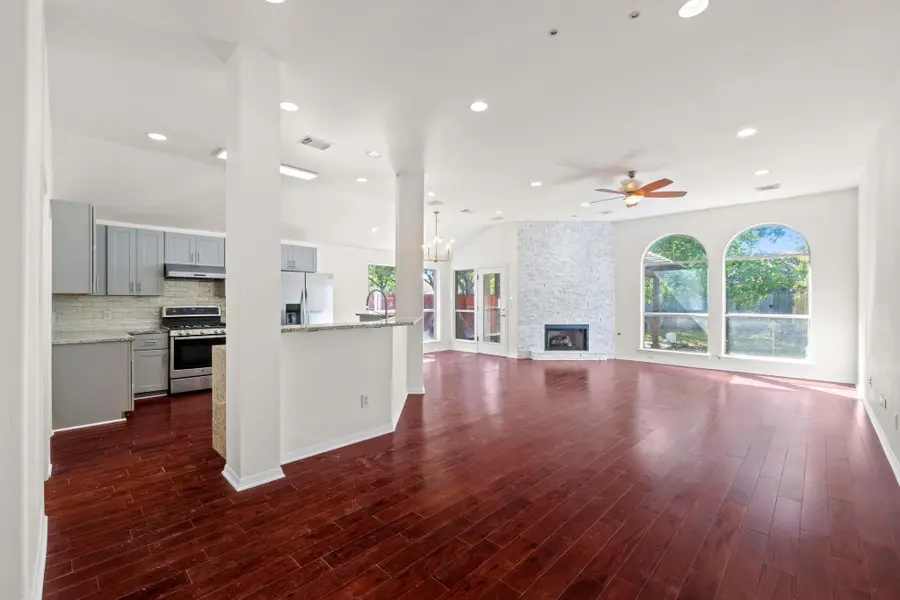 2013 Rodeo Dr, Austin, TX 78727 - Image #3