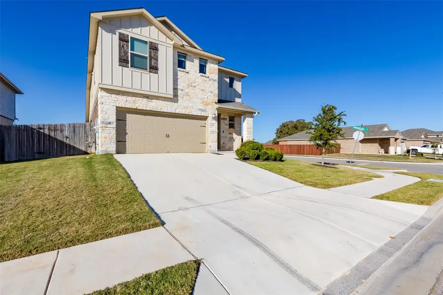 204 Mountain Valley St, Georgetown, TX 78628 - #2