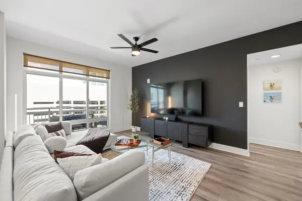 603 Davis St #1002, Austin, TX 78701