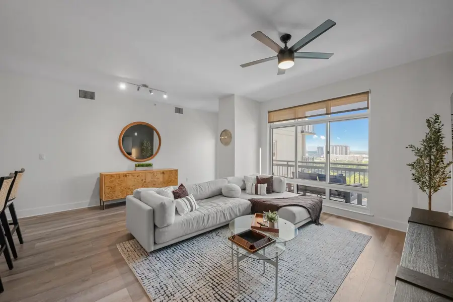 603 Davis St #1002, Austin, TX 78701 - Image #3