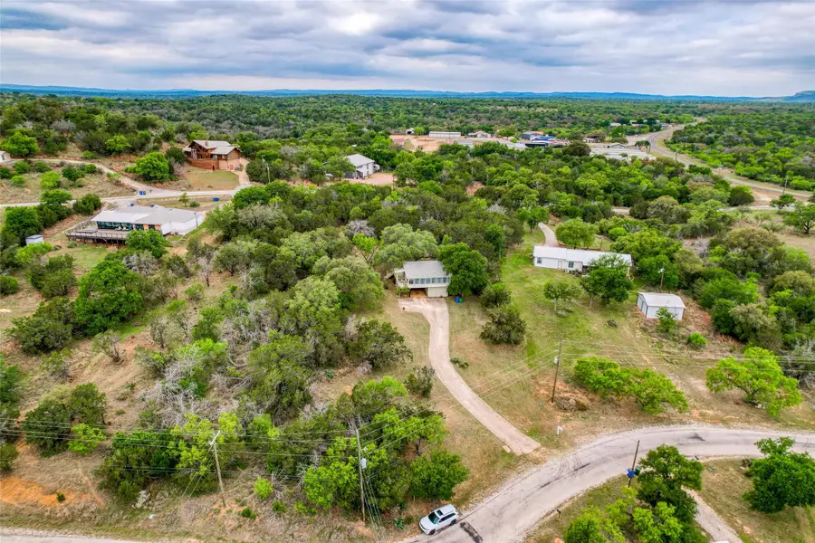 204 W Lakeshore Dr, Llano, TX 78643 - #3