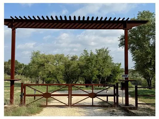 5 Barlow Dr, Briggs, TX 78608 - #1