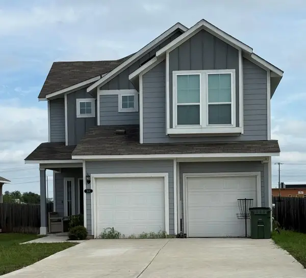 504 Star Garnet Dr, Jarrell, TX 76537