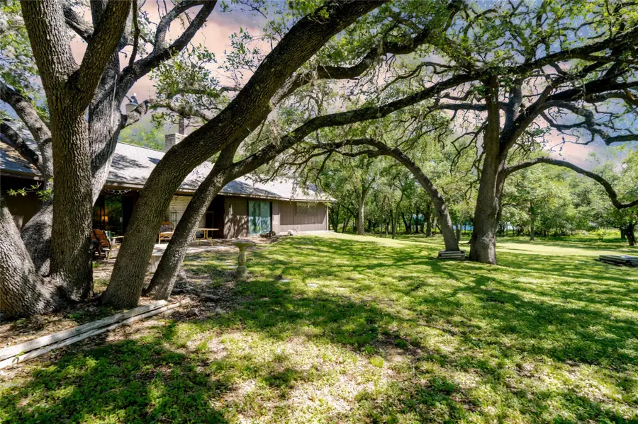 108 Howard Pl, San Marcos, TX 78666 - #3