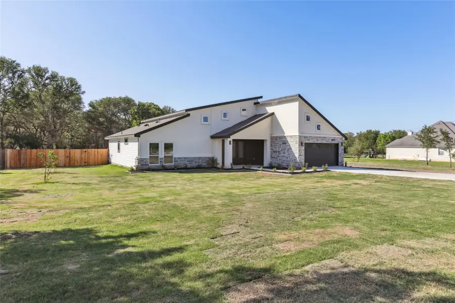 130 Creekwood Trl, Cedar Creek, TX 78612 - Image #3