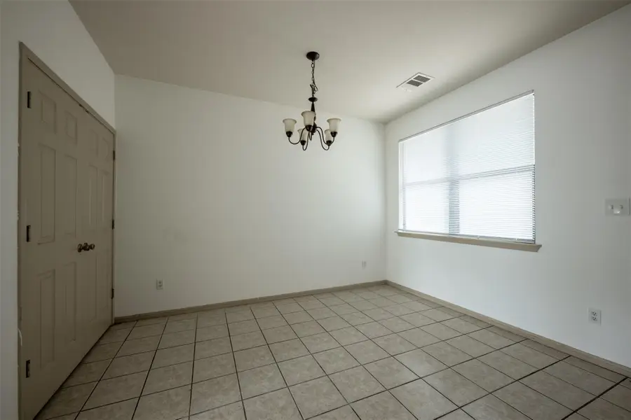 8901 Parkfield Dr, Austin, TX 78758 - #3