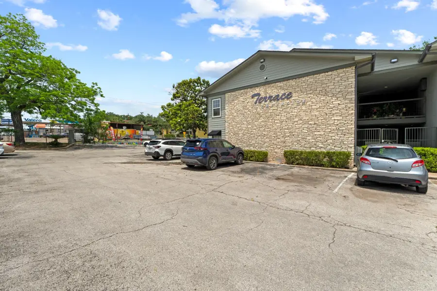 2303 East Side Dr #211, Austin, TX 78704 - #2