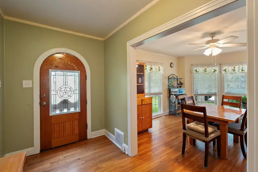 401 Donohoe St, Granger, TX 76530 - #3