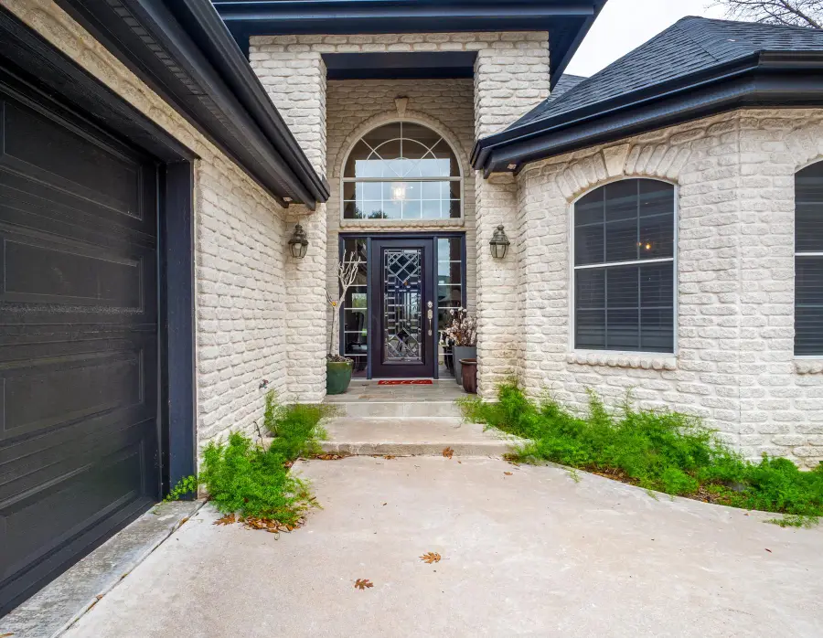 415 Saint Andrews St, Meadowlakes, TX 78654 - #3