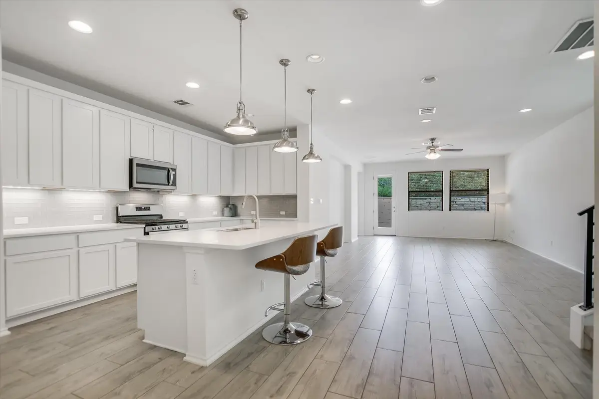 9106 Moonstone Dr, Austin, TX 78729 - #1